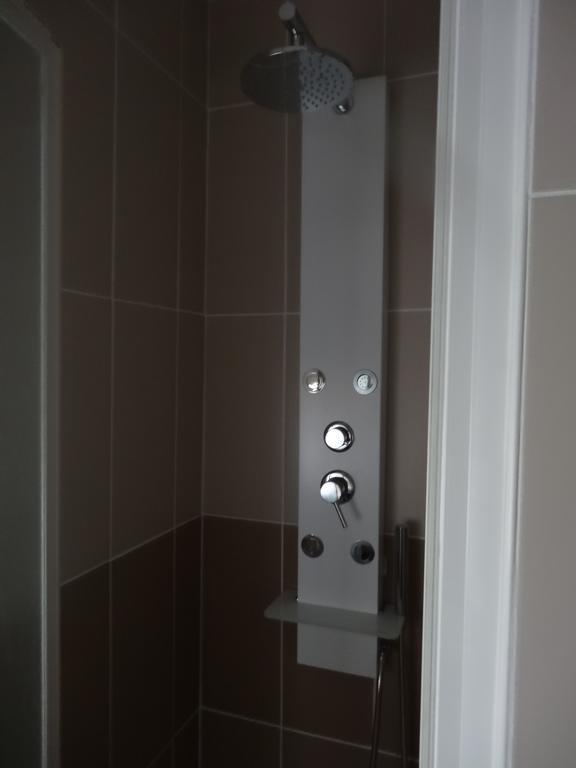 La Bromontoise Chambres D'Hotes Понжибо Стая снимка